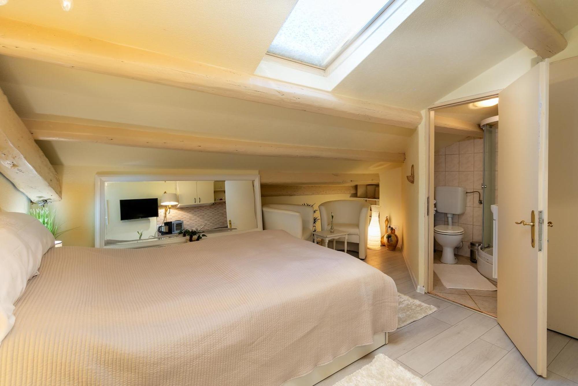 Duplex Apartment Camelia In Charming Old Town Rovinj Exterior photo
