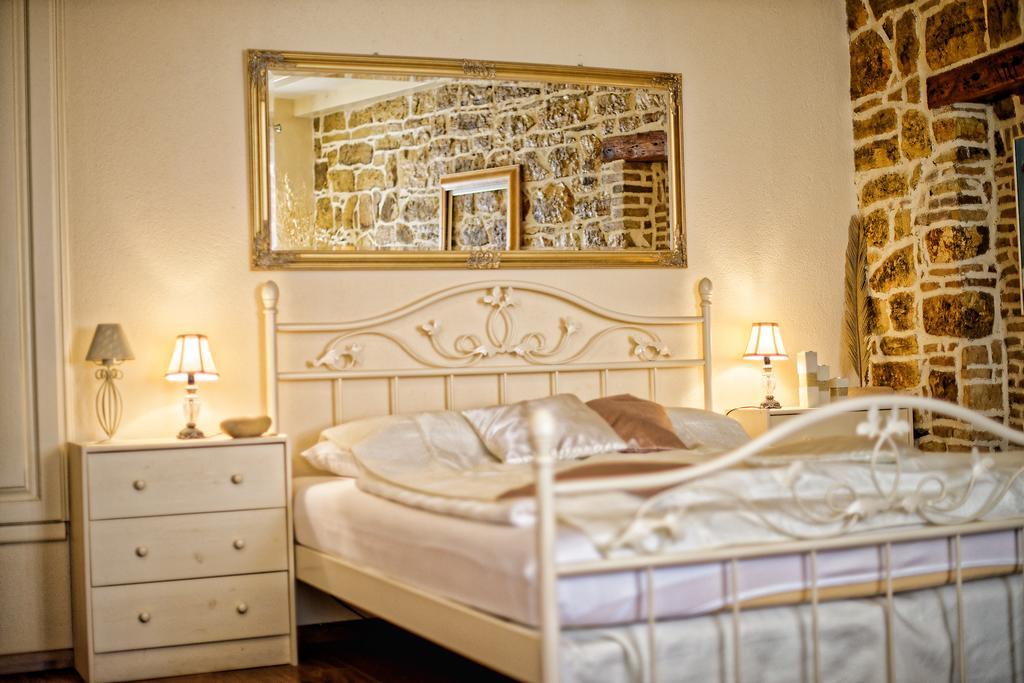 Duplex Apartment Camelia In Charming Old Town Rovinj Exterior photo